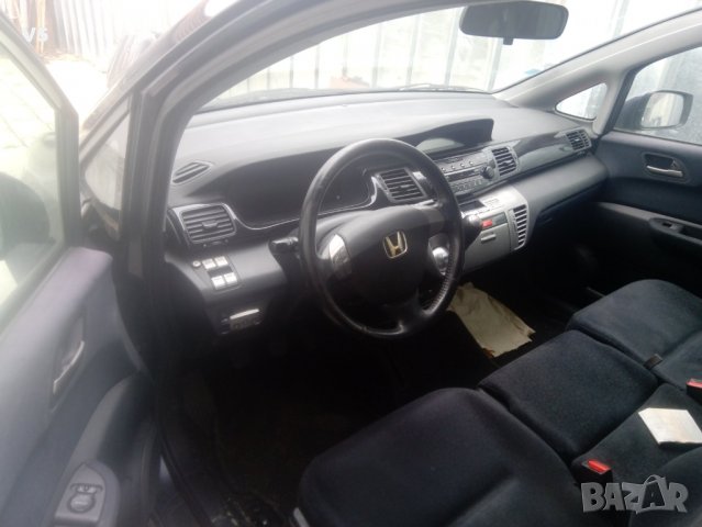 Honda FR-v на части, снимка 2 - Автомобили и джипове - 31912193