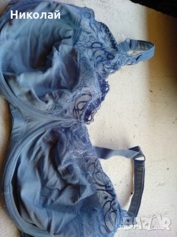 Огромен сутиен размер 90 Н