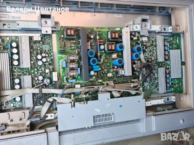 телевизор PHILIPS 42FD9944/01S на части, снимка 2 - Телевизори - 51398853