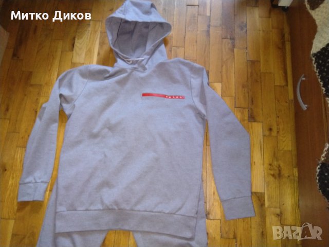 Прада комплект горно суитчер  с качулка и долнище тип клин размер М, снимка 2 - Суичъри - 40761043