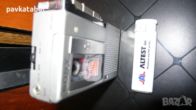 Портативен шпионски касетофон Sony, снимка 3 - Радиокасетофони, транзистори - 53070149