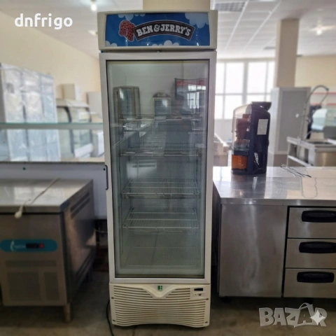 Вертикална минус витрина