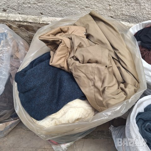 9 чувала за 40 лв./Дамски и Мъжки дрехи-смес /от магазин втора употреба/, снимка 5 - Други - 42199390