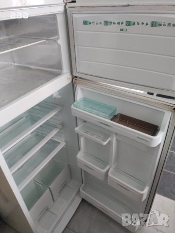 Хладилник с горна камера Ariston EDFV291X/1EU, снимка 3 - Хладилници - 54151667