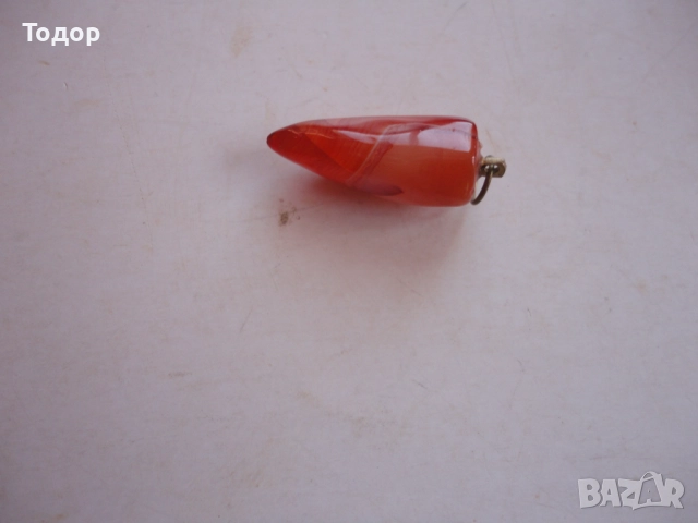 Медальон висулка от корнеол , снимка 2 - Колиета, медальони, синджири - 52849653