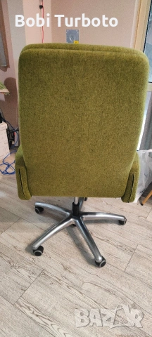 Офис стол,регулируем, италиански! , снимка 4 - Столове за офис - 53902658