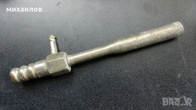 Вакум помпа лабораторна.