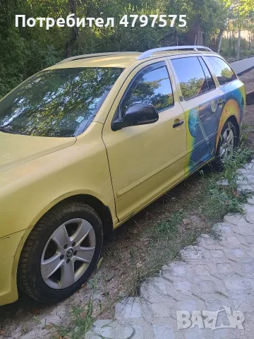 продава Шкода Октавия била е такси около 50000 км в момента е на 404000 няма забележки качваш се и к, снимка 3 - Автомобили и джипове - 55731686