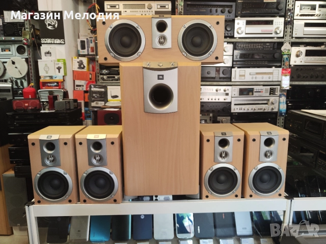 Тонколони JBL 178. Четири тонколони + център + бас каса.  В отлично техническо и визуално състояние.