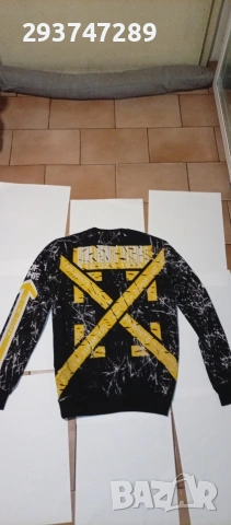 Камуфлажен екип 50евро.Parkar Plein Екип 80евро.Блузи 25евро. Елек 50евро., снимка 11 - Спортни дрехи, екипи - 53956483