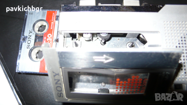 Мини джобен касетофон Sony, снимка 7 - Радиокасетофони, транзистори - 44619519