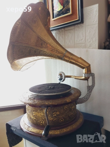 Рядък стар грамофон с фуния с бронзов обков и интарзии, снимка 8 - Други - 52429555
