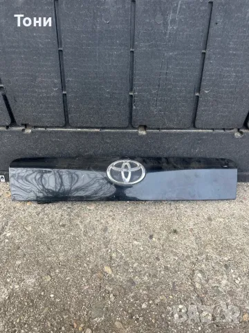 Лайстна плафони Тойота Рав4