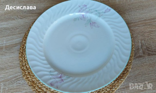 Порцеланов комплект от десертно плато и 6 десертни чинии на Китка, снимка 3 - Сервизи - 37948830