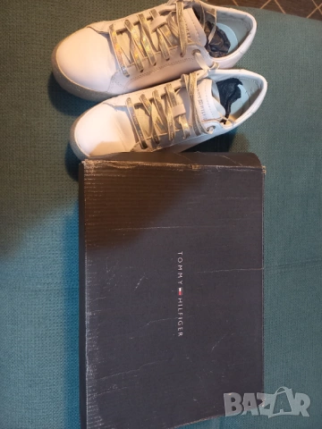 Обувки Tommy  Hilfiger , снимка 3 - Маратонки - 53156850