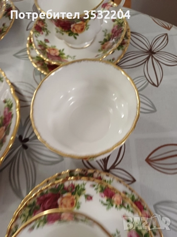 Сервиз на Royal Albert, снимка 4 - Други ценни предмети - 52870954