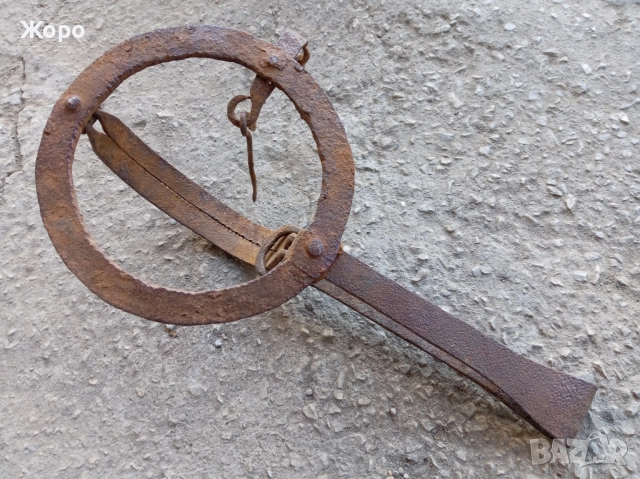 старинен голям кован капан, снимка 8 - Антикварни и старинни предмети - 52432446
