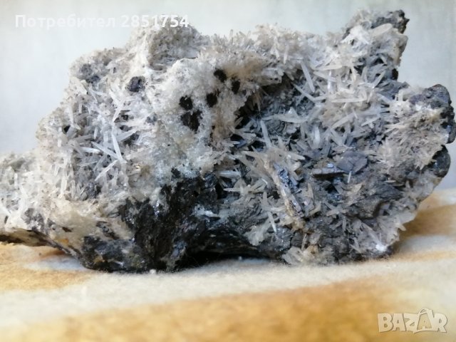 Голям къс руда кварц, пирит, галенит с тегло от 5.300kg. , снимка 6 - Колекции - 37066379