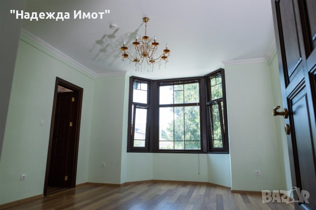 КЪЩА В ИДЕАЛЕН ЦЕНТЪР ГР.ВАРНА, снимка 14 - Къщи - 42599024