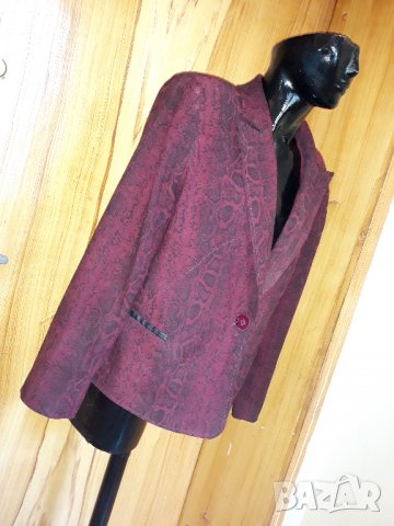 Винено червено сако със змийски принт Л, снимка 3 - Сака - 34541004