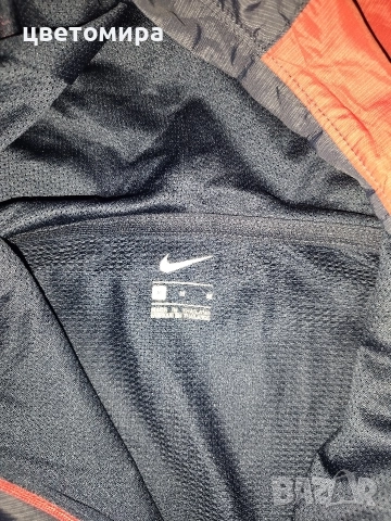Nike ветровка размер М, снимка 3 - Спортни дрехи, екипи - 52838994