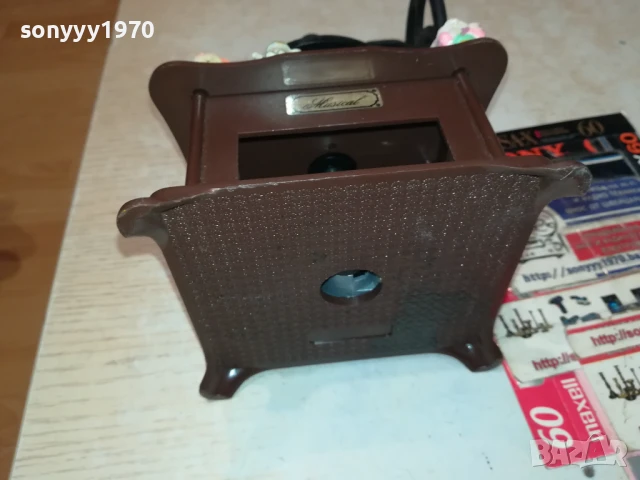 MUSIC BOX-16Х12Х12СМ МЕЛНИЦА С МЕЛОДИЯ 0906250712, снимка 3 - Колекции - 50598017