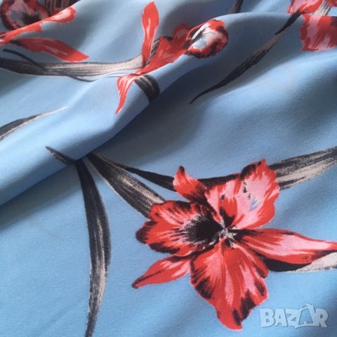 Синя разкроена рокля до коляното с флорални мотиви, на цветя, остро деколте M M/L, снимка 8 - Рокли - 40750354