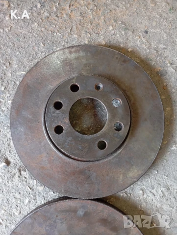 Предни дискове Opel Astra G 1.6 101, снимка 3 - Части - 51307602