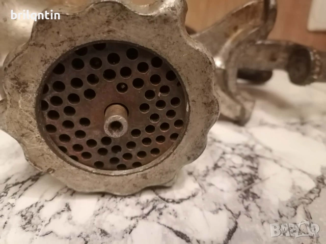 Ръчна машинка за мелене на домати, снимка 3 - Аксесоари за кухня - 54018995