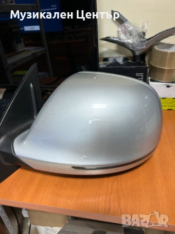 Огледало за Audi Q7 2008г., снимка 2 - Части - 53232750