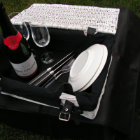  Бяла кошница за пикник за двама от естествени материали,, снимка 11 - Други стоки за дома - 44639642