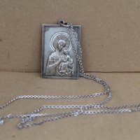 Сребърен медальон Богородица с младенеца, снимка 1 - Колиета, медальони, синджири - 37961104