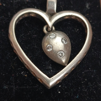 Сребърно сърце ЖК34, снимка 1 - Колиета, медальони, синджири - 44729040