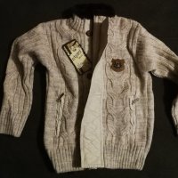 Детска жилетка, снимка 1 - Детски пуловери и жилетки - 30070303