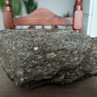 Продавам интересен и красив камък от недрата на  Родопи планина--1, снимка 2 - Колекции - 40225508