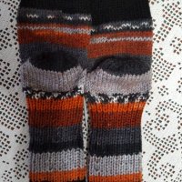 Ръчно плетени мъжки чорапи Размер 44, снимка 2 - Мъжки чорапи - 31171180