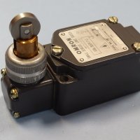 краен изключвател Omron WL-10 FSD2-G small 2-circuit limit switch 10A 500VAC, снимка 2 - Резервни части за машини - 37719106