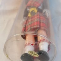 мъжка Британия Скот кукла с калпак гайда пола мигащи очи, снимка 7 - Колекции - 31401366