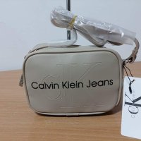 Бежова чанта Calvin Klein/SG-E75, снимка 1 - Чанти - 42902890