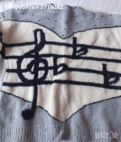 Пуловер с ноти, снимка 1