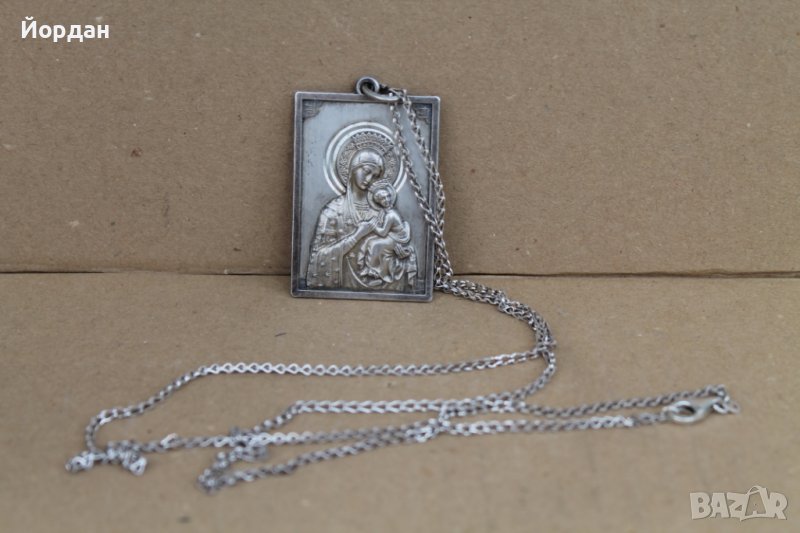 Сребърен медальон Богородица с младенеца, снимка 1