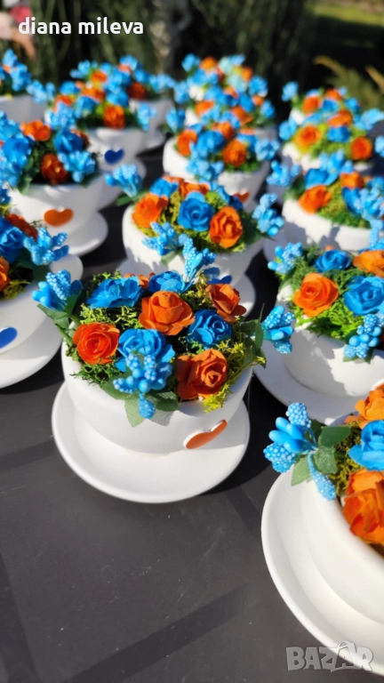 Сладурски чашки с нежни цветлета в синьо и оранжево!!, снимка 1