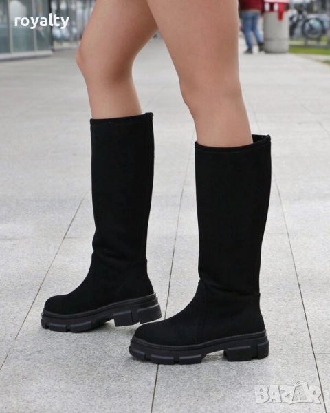 Равни ботуши - черен велур, снимка 1