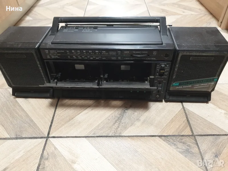 изключително запазен радио касетофон PHILIPS, снимка 1