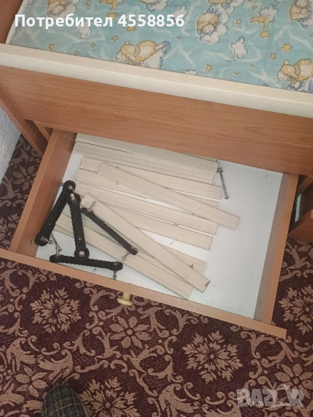 бебешко креватче с люляеш механизам.има и дюшек., снимка 1