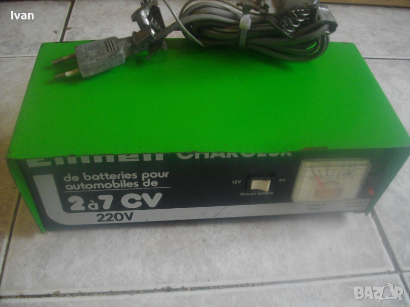 Немско 12 Волта Акумулаторно Зарядно-Старо Качество-Отлично-0-8 Ампера-Масивно-1кг-Einhell Chargeur, снимка 1