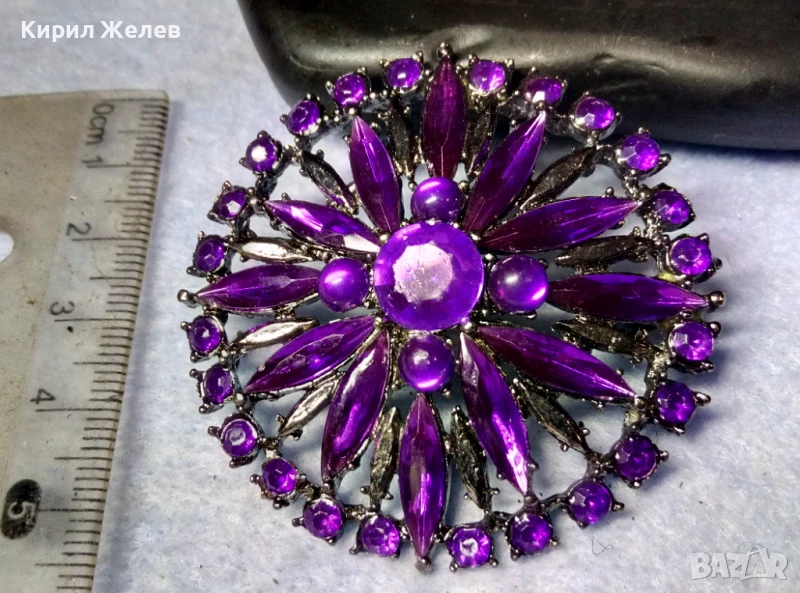 СТИЛНА СРЕБРИСТА КРИСТАЛНА БРОШКА с НУЖДА от НОВА ИГЛА ПОДХОДЯЩА и За МЕДАЛЬОН 48786, снимка 1