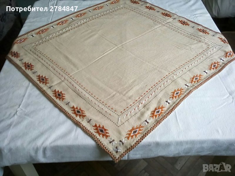 Каре ръчна бродерия, снимка 1