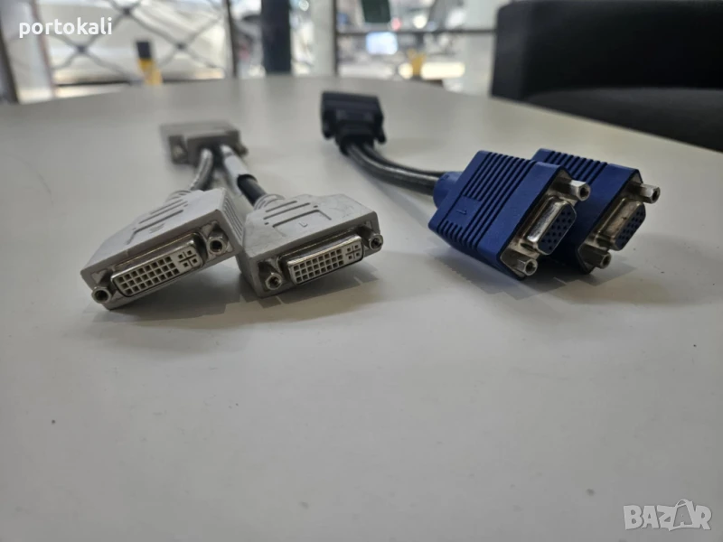 Кабел Преход адаптер DMS-59 to Dual DVI DMS-59 to Dual VGA, снимка 1