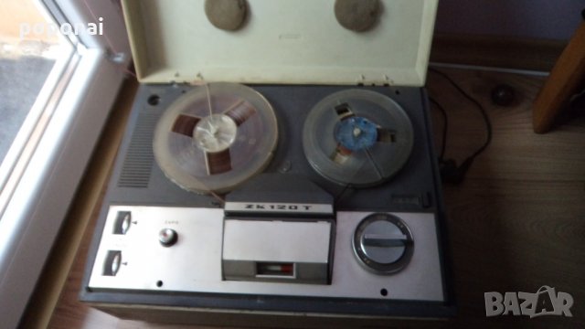 Магнетофон UNITRA ZRK, снимка 4 - Радиокасетофони, транзистори - 31399492